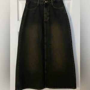 Elegant Dark Wash Maxi Skirt